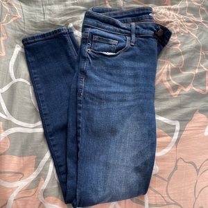 Old Navy Rockstar Skinny Jeans; size 8